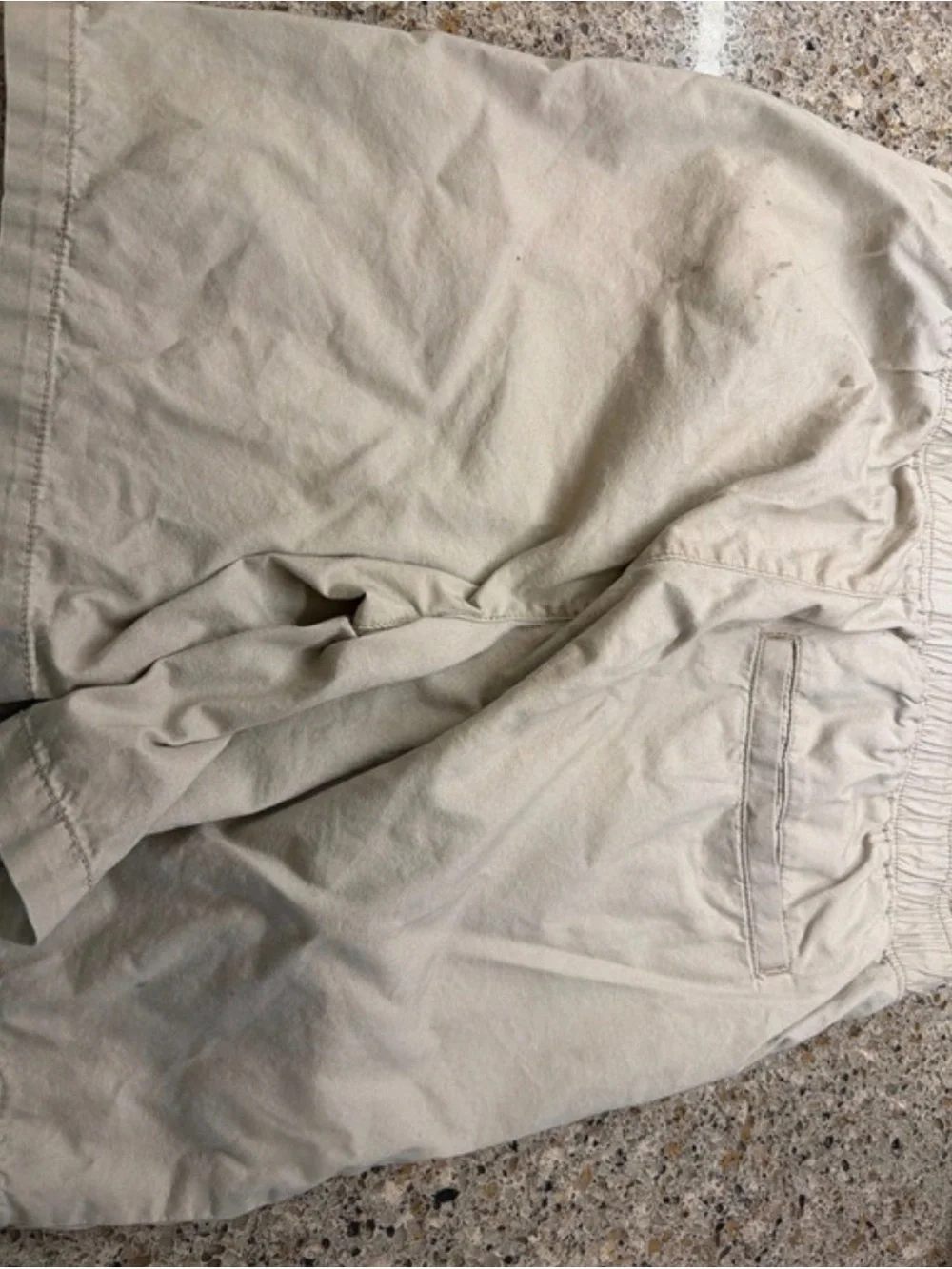 4/$15 Two pair Old Navy boy's Beige and gray Drawstring Shorts 14/16 plus